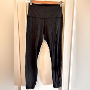 LULULEMON Embossed Align 25”